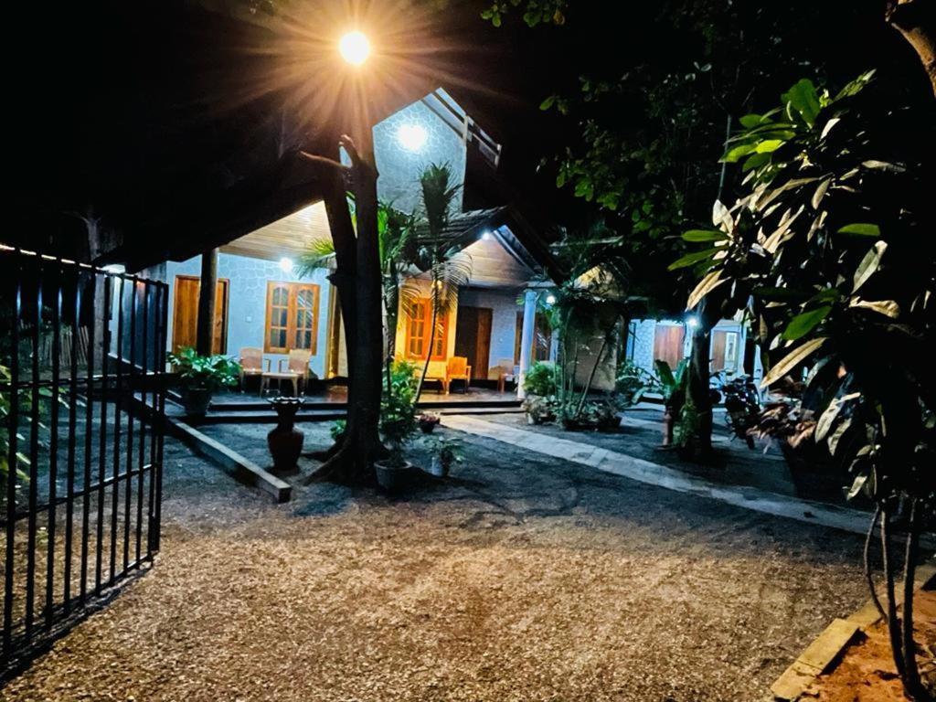 New Roy Guest House Калкуда Экстерьер фото