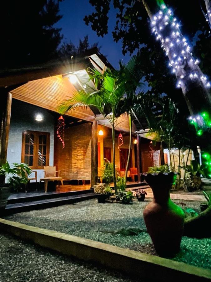 New Roy Guest House Калкуда Экстерьер фото