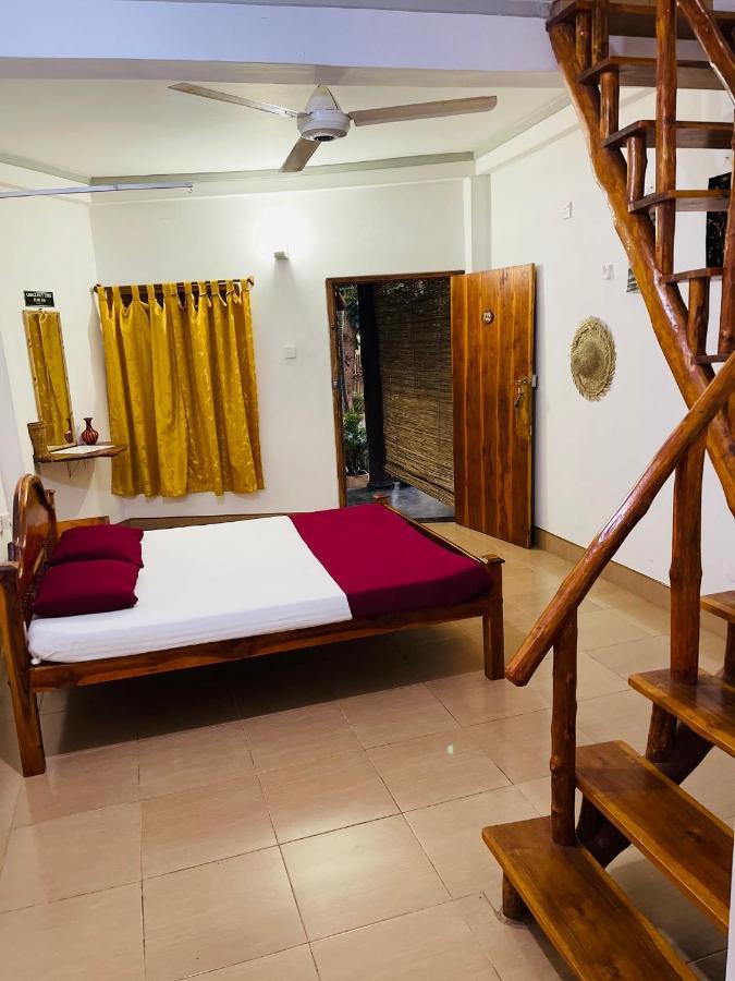 New Roy Guest House Калкуда Экстерьер фото