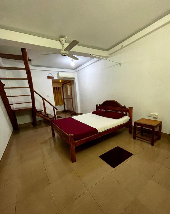 New Roy Guest House Калкуда Экстерьер фото