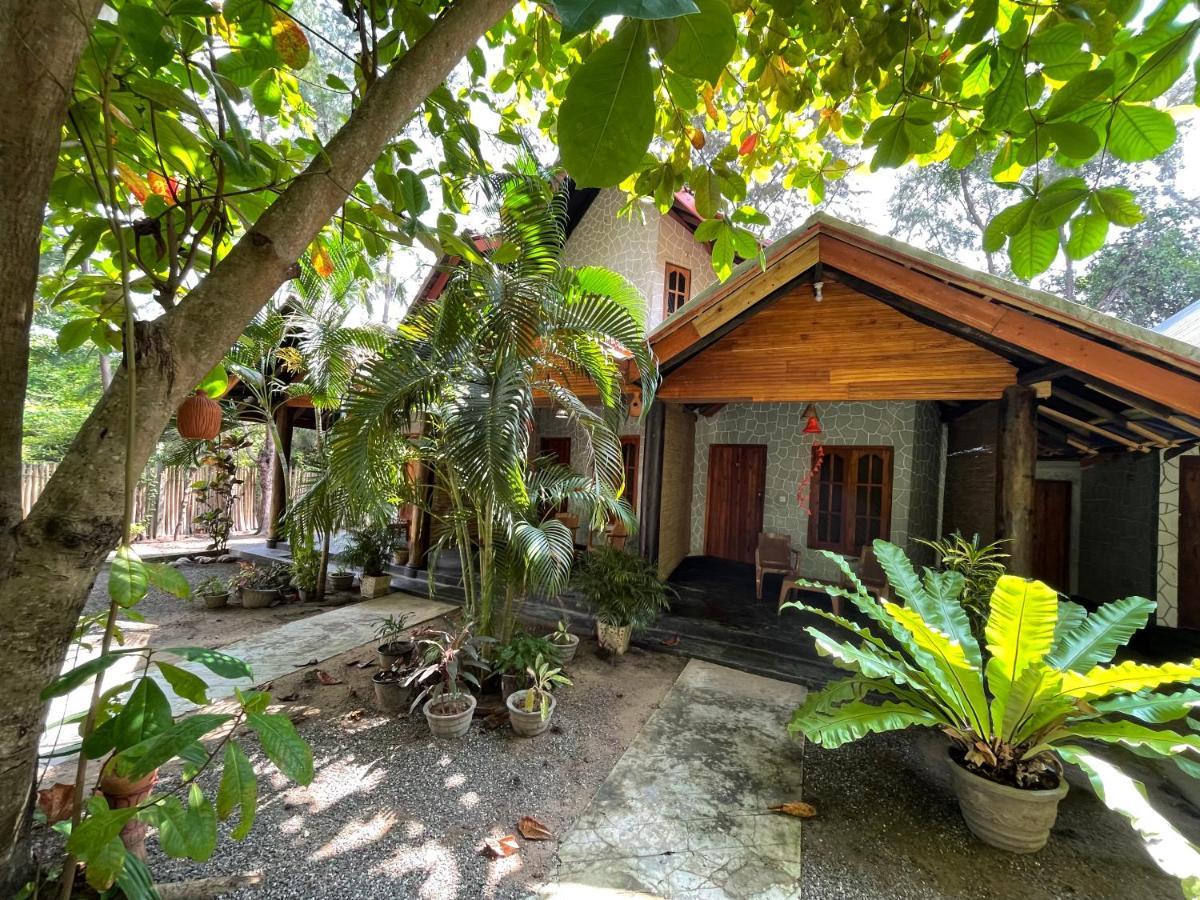 New Roy Guest House Калкуда Экстерьер фото