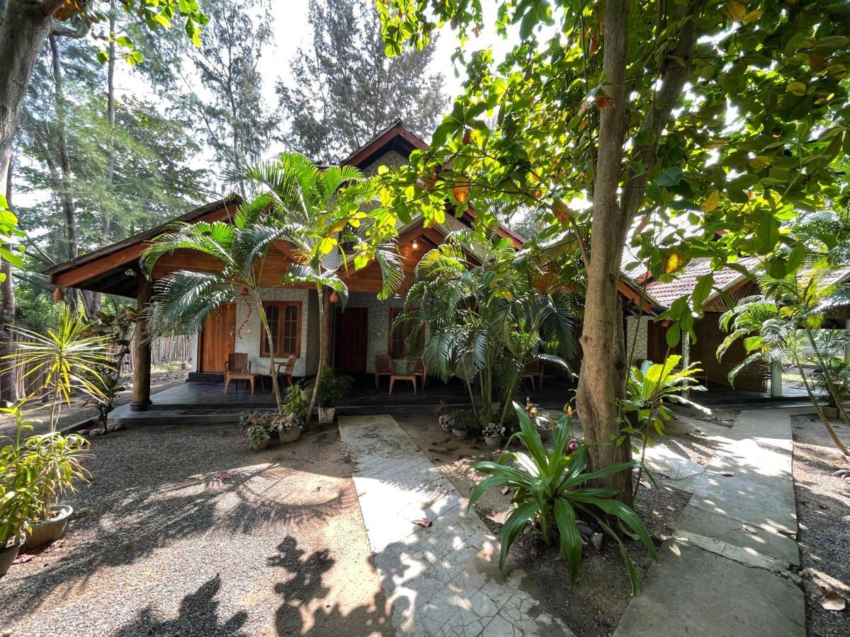 New Roy Guest House Калкуда Экстерьер фото